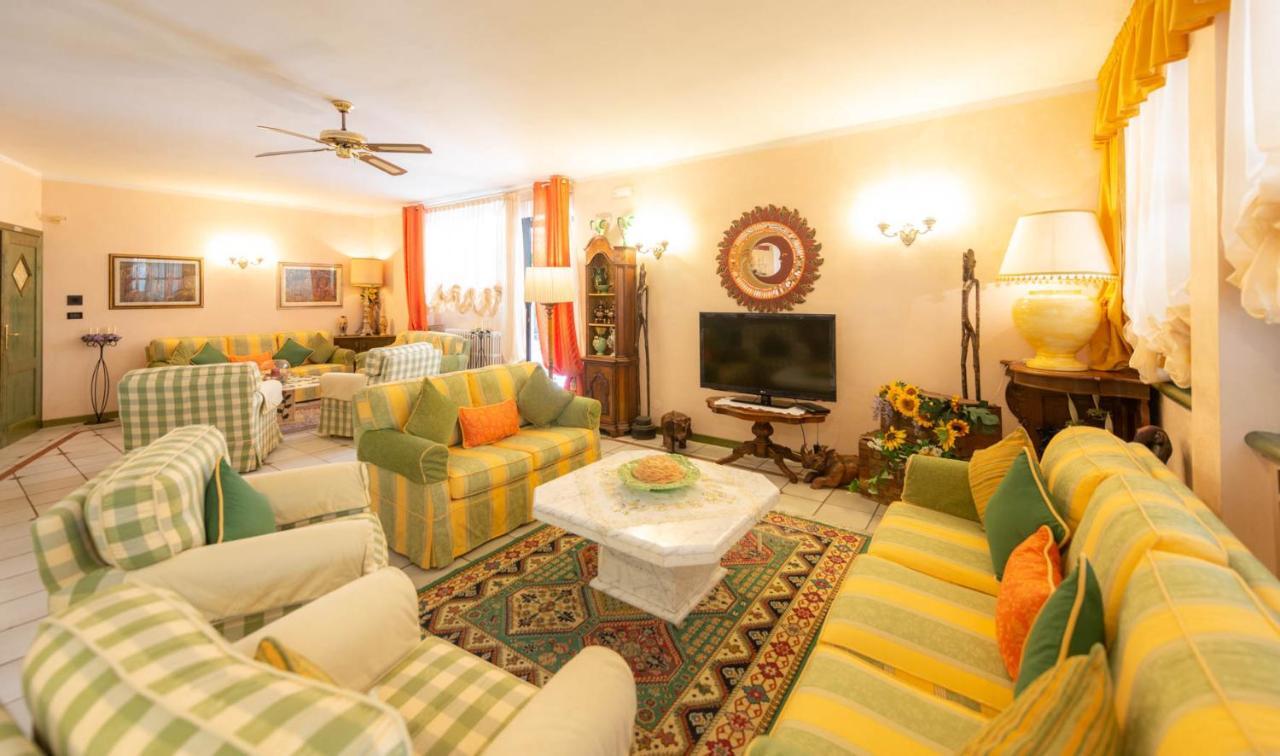 Hotel Kyrton Форте дей Марми Екстериор снимка